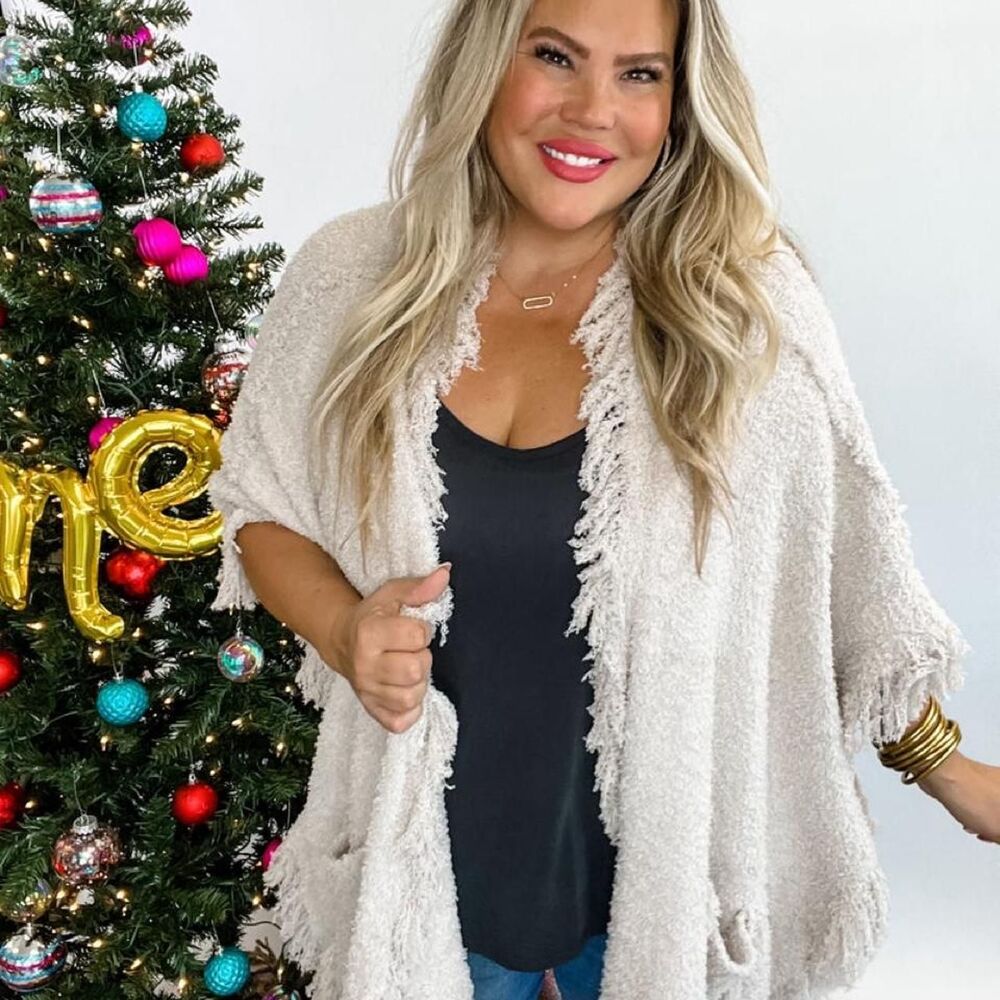 Blakeley Women's White and Cream Cardigan